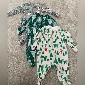 Newborn winter/Christmas onsie’s